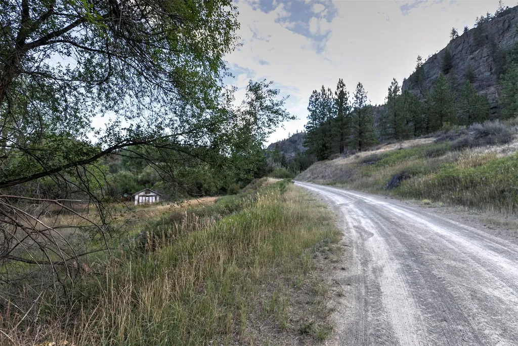 7927 Mount Highway 200 Plains MT 59859