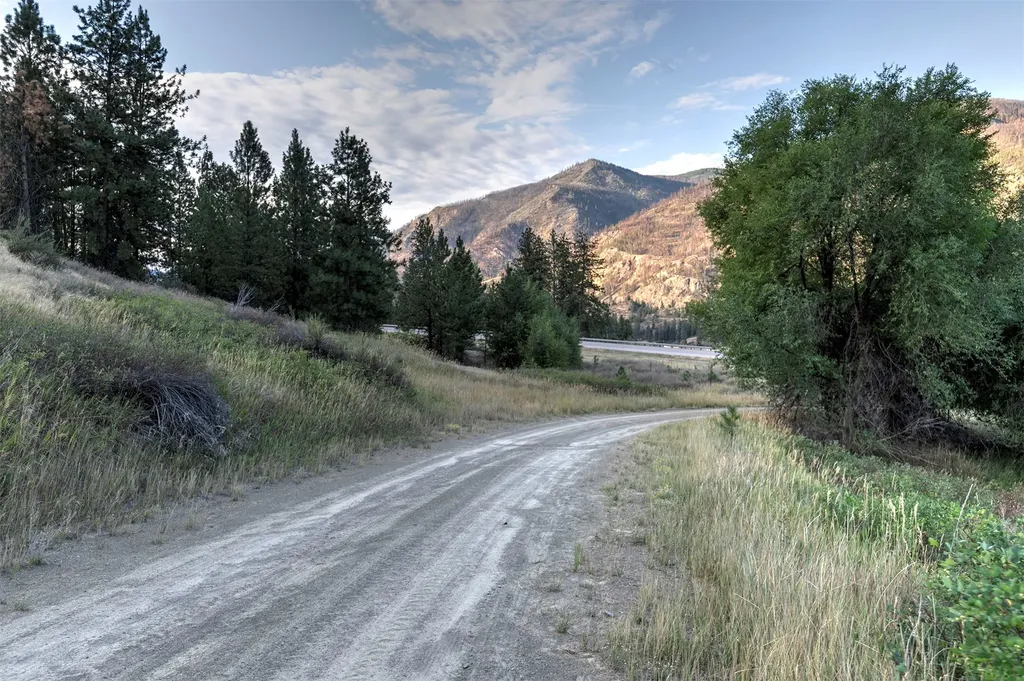 7927 Mount Highway 200 Plains MT 59859