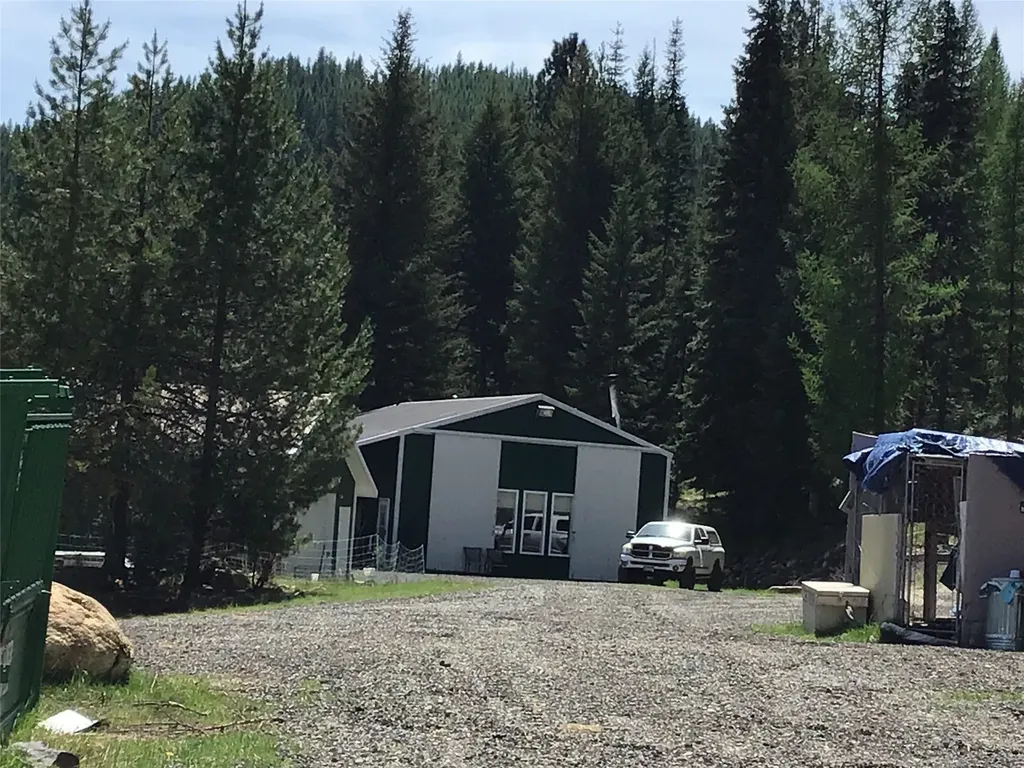 360 Valley Drive De Borgia MT 59830