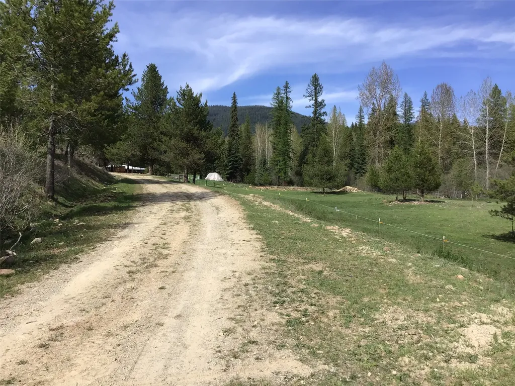 360 Valley Drive De Borgia MT 59830