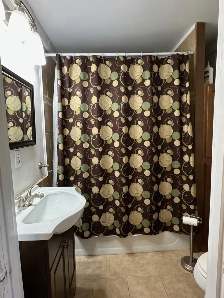 256 1st Avenue SE Shelby MT 59474