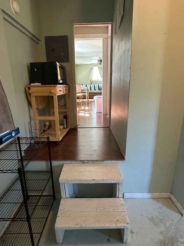 256 1st Avenue SE Shelby MT 59474