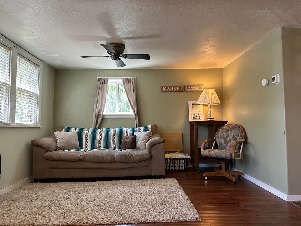 256 1st Avenue SE Shelby MT 59474