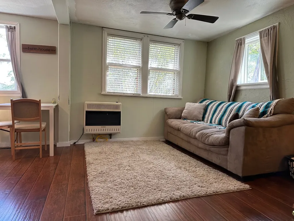 256 1st Avenue SE Shelby MT 59474