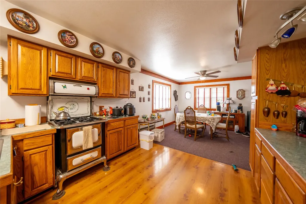 106 N 6th Street Troy MT 59935