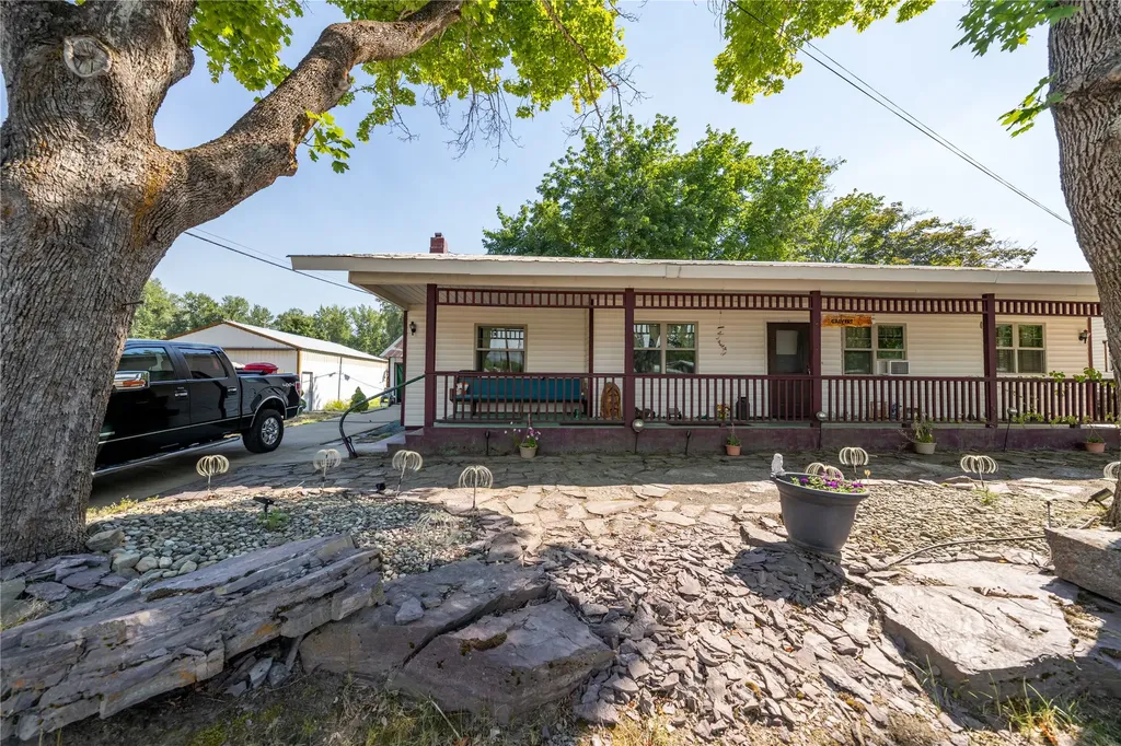 106 N 6th Street Troy MT 59935