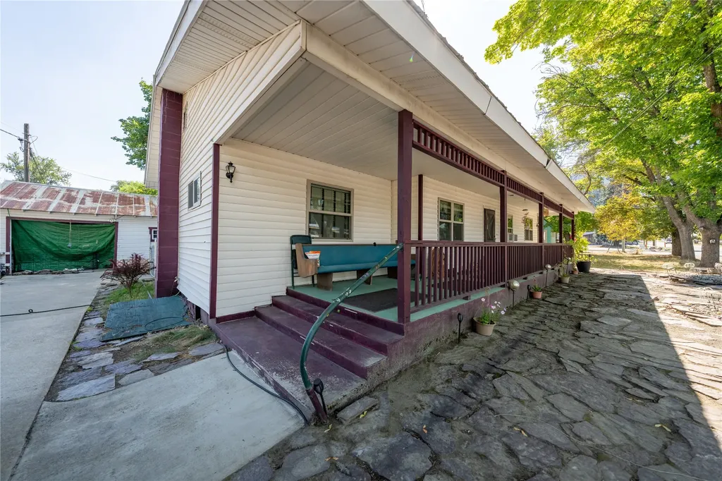 106 N 6th Street Troy MT 59935