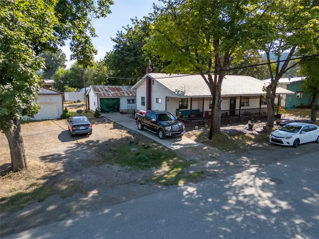 106 N 6th Street Troy MT 59935
