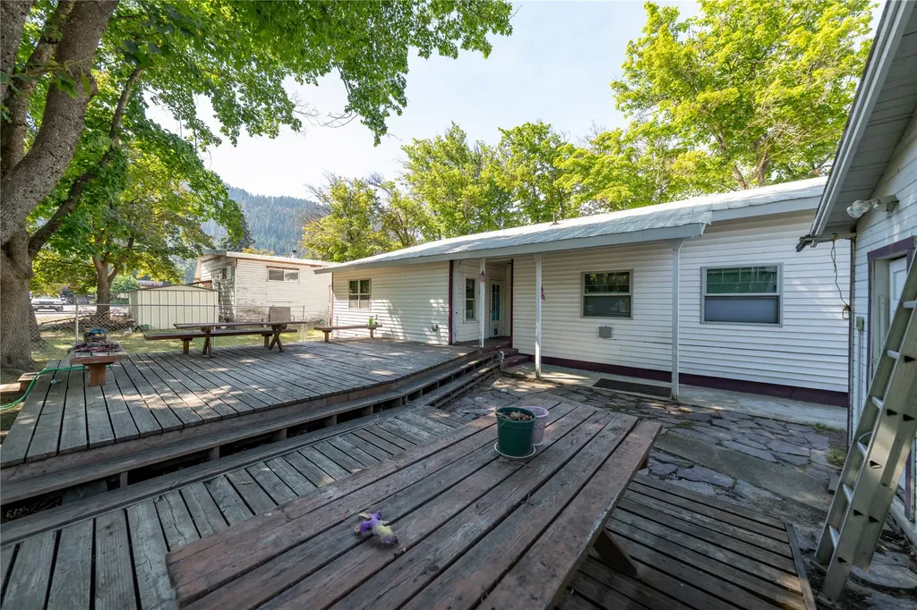106 N 6th Street Troy MT 59935