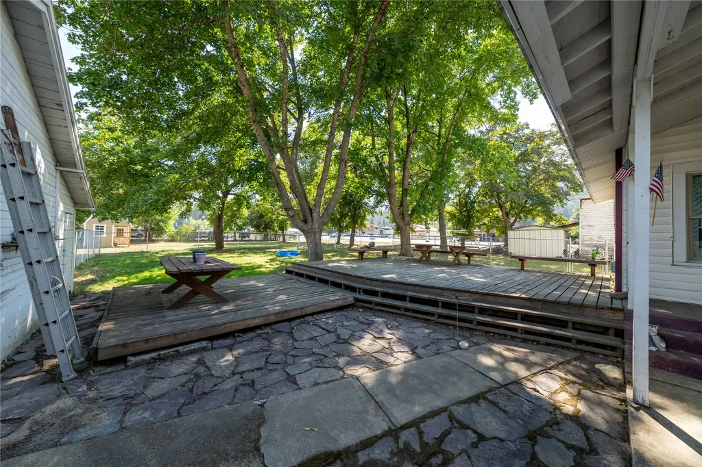 106 N 6th Street Troy MT 59935