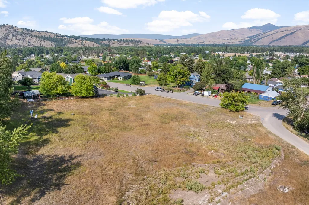 12458 Nature Court Lolo MT 59847