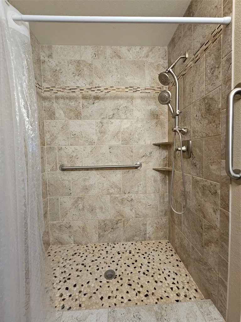 2133 W Mt Highway 200 Lincoln MT 59639