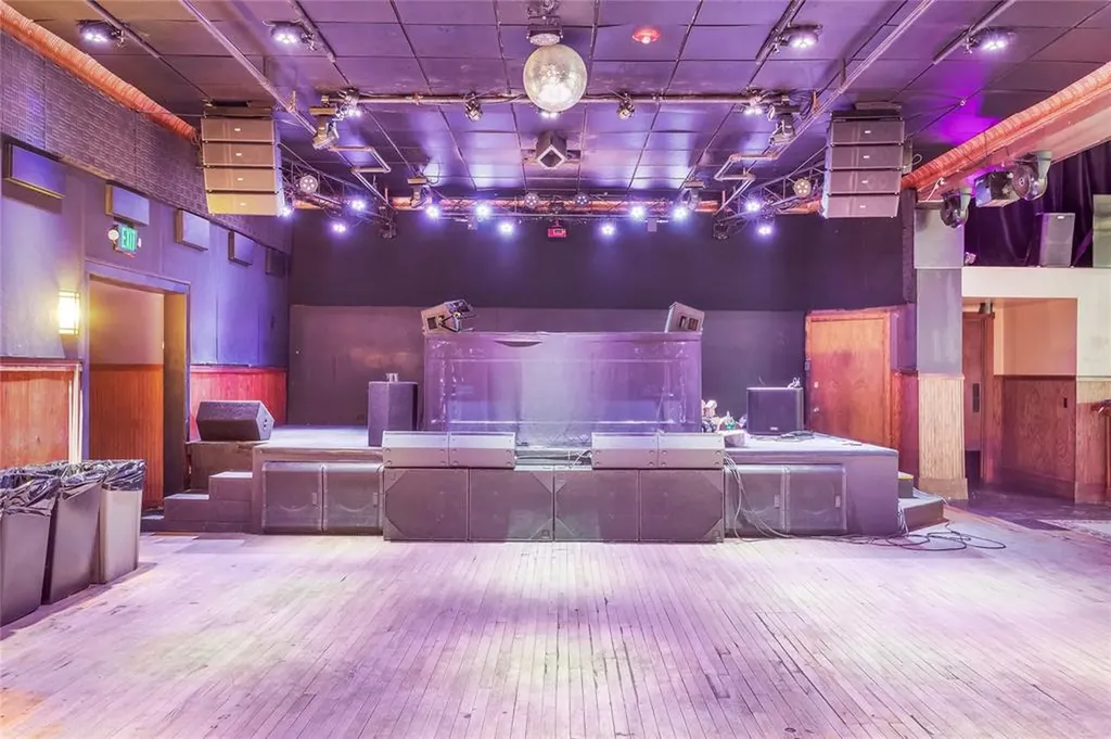135 W Broadway Street Missoula MT 59802