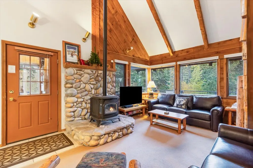3835 Alpine Glow Avenue Whitefish MT 59937