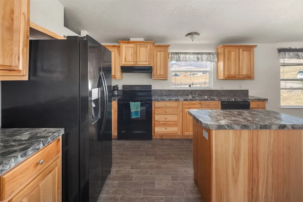 25652 Caye Drive Elmo MT 59915