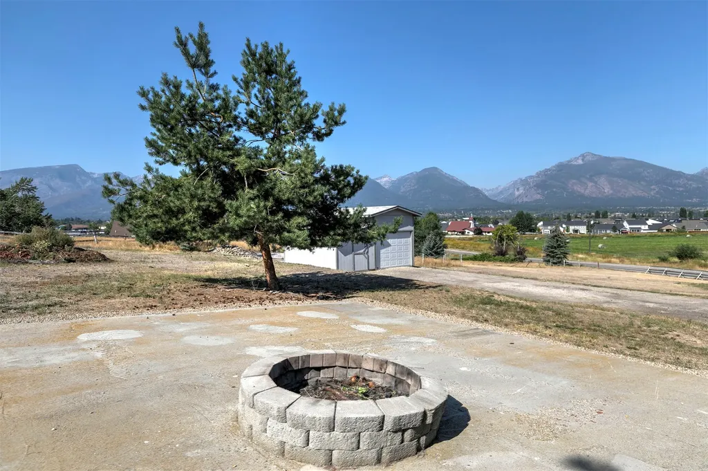 379 Fairgrounds Road Hamilton MT 59840