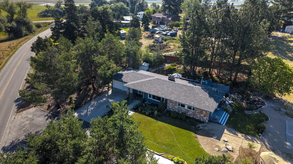 379 Fairgrounds Road Hamilton MT 59840