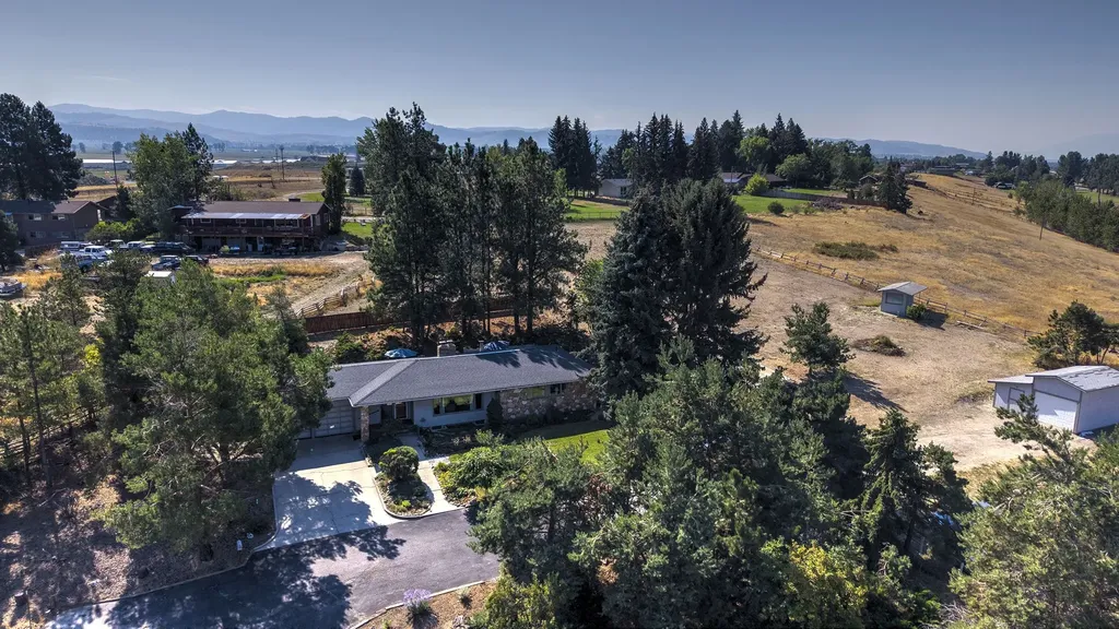 379 Fairgrounds Road Hamilton MT 59840