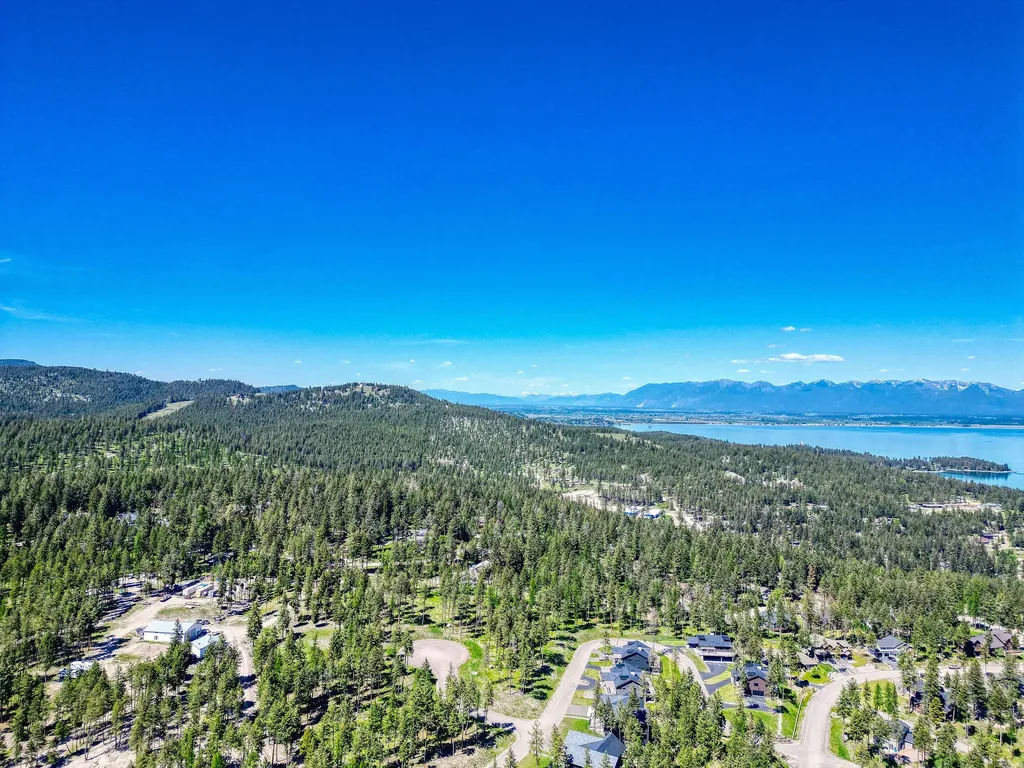 123 Blacktail Loop Lakeside MT 59922