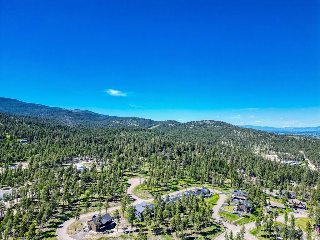 123 Blacktail Loop Lakeside MT 59922