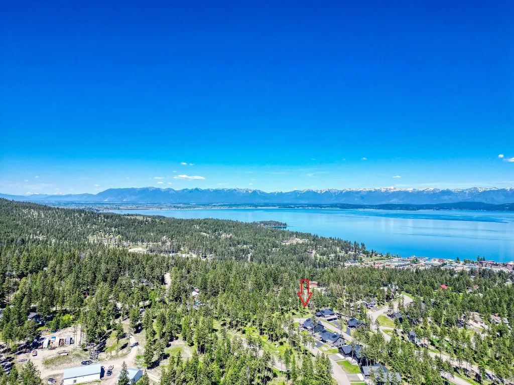 123 Blacktail Loop Lakeside MT 59922