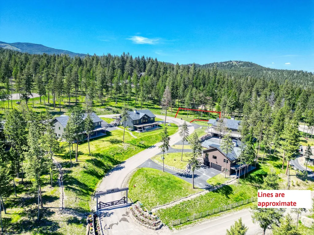 123 Blacktail Loop Lakeside MT 59922