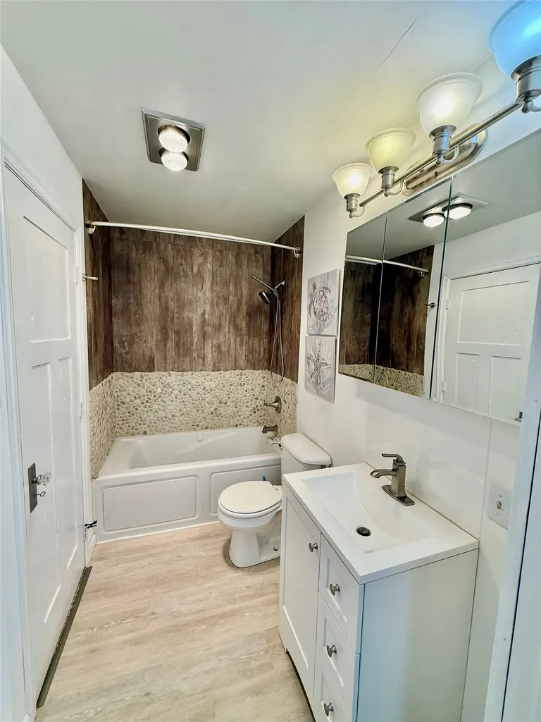 676 Hill Avenue Shelby MT 59474