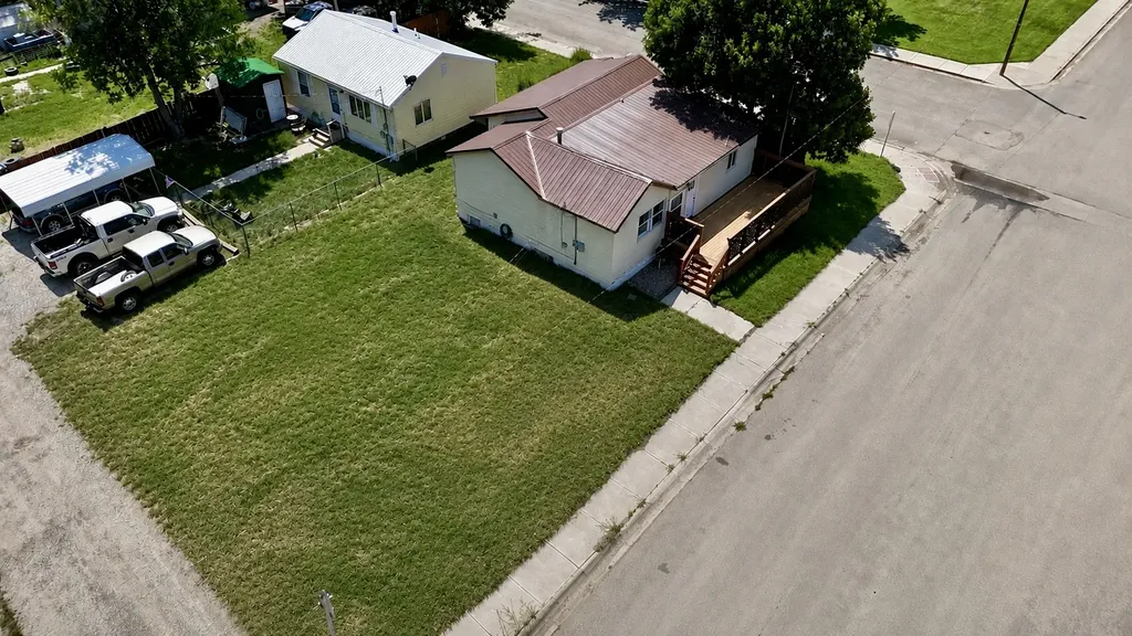 676 Hill Avenue Shelby MT 59474