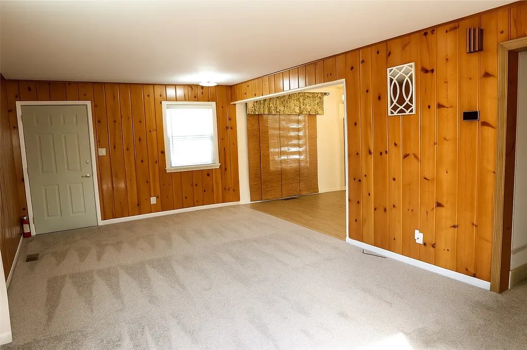 676 Hill Avenue Shelby MT 59474