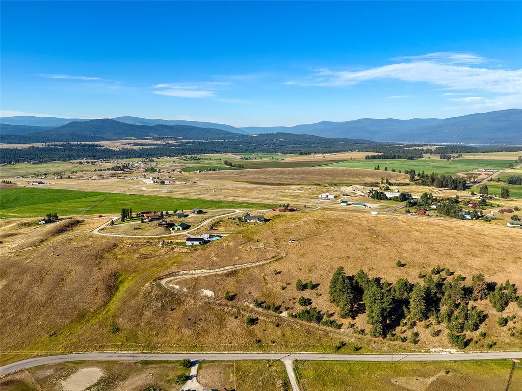 1151 Lindsay Road Eureka MT 59917