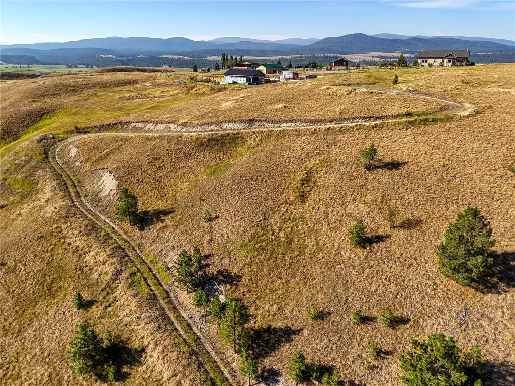 1151 Lindsay Road Eureka MT 59917