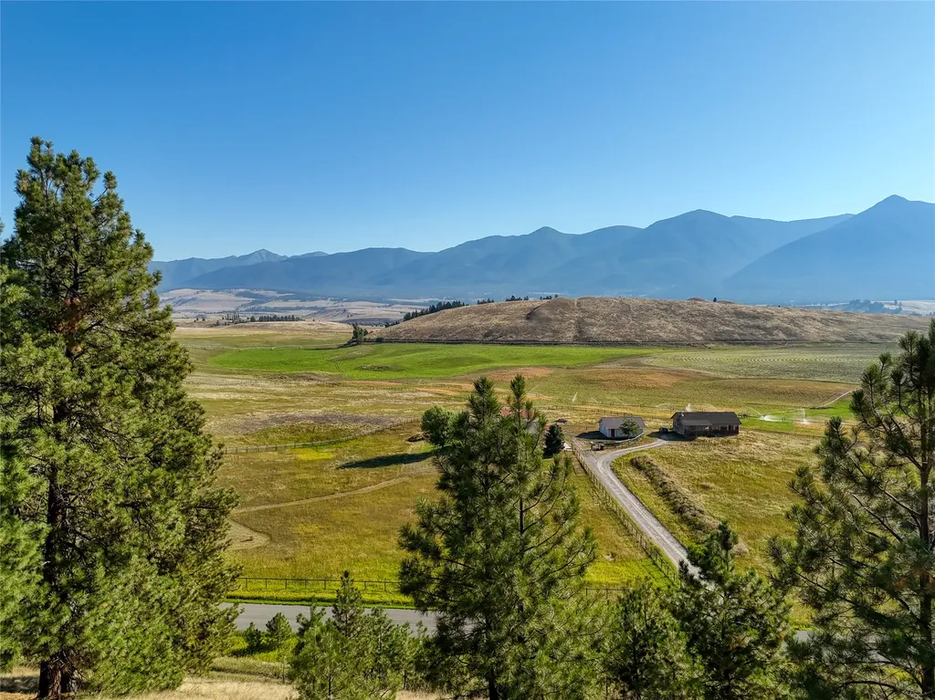 1151 Lindsay Road Eureka MT 59917