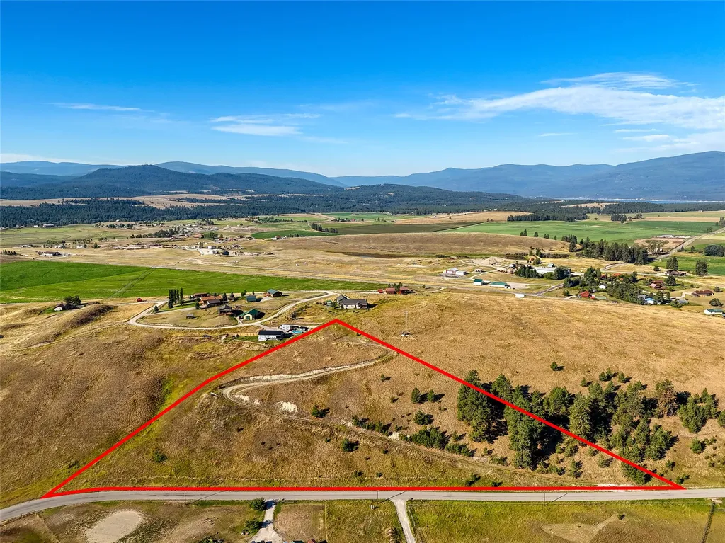 1151 Lindsay Road Eureka MT 59917