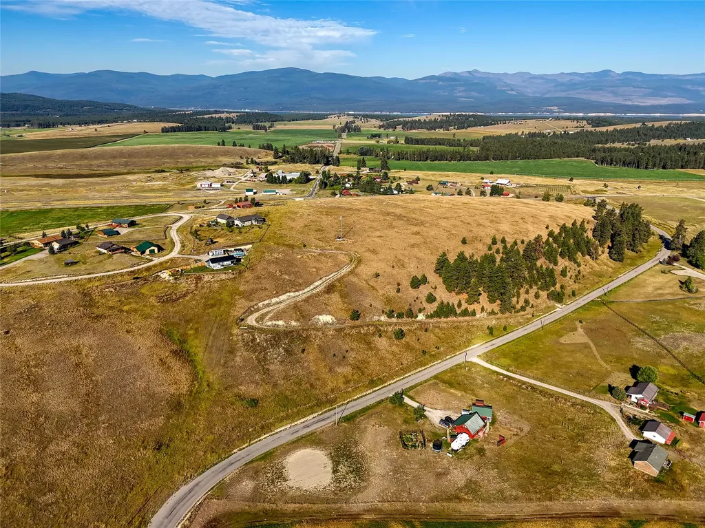 1151 Lindsay Road Eureka MT 59917
