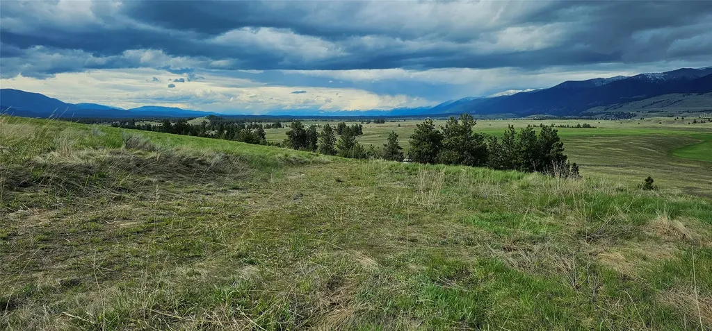 1151 Lindsay Road Eureka MT 59917