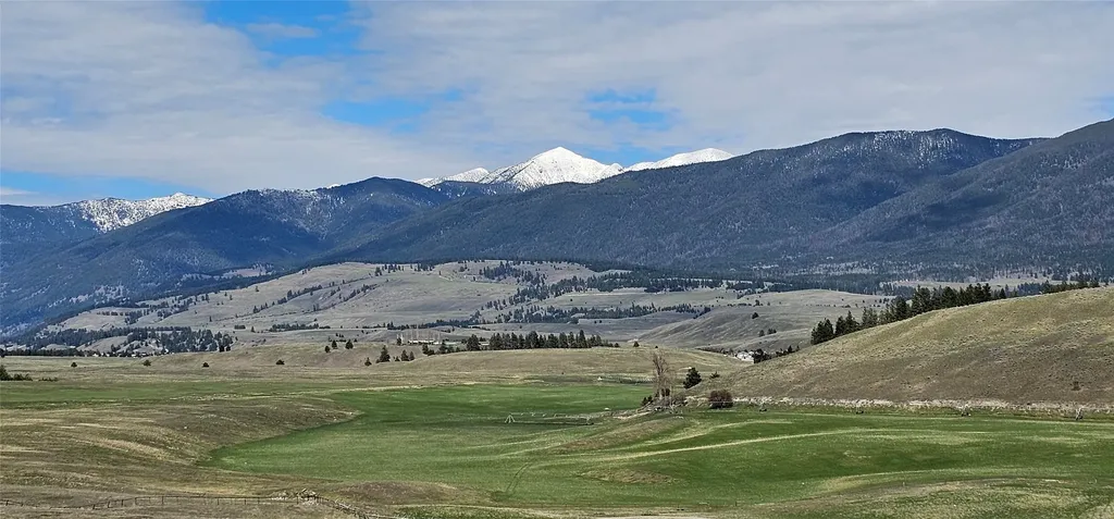 1151 Lindsay Road Eureka MT 59917
