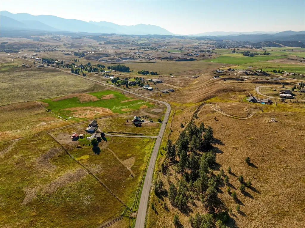1151 Lindsay Road Eureka MT 59917