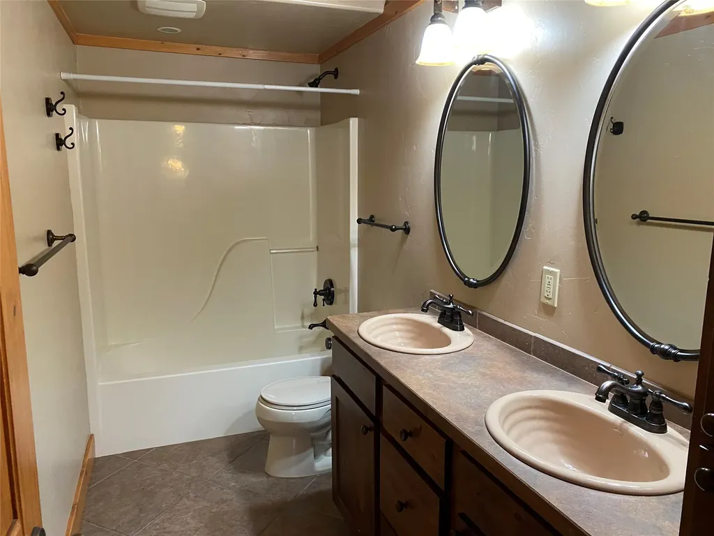 1040 Cowboy Way Columbia Falls MT 59912