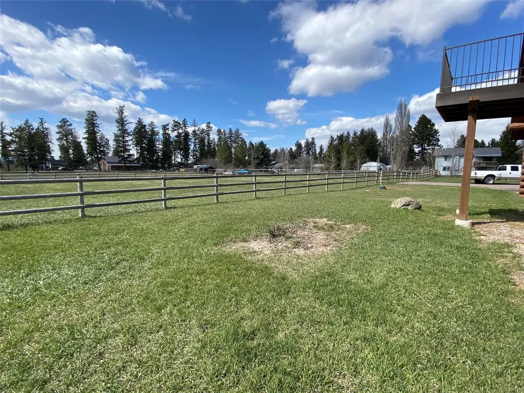 1040 Cowboy Way Columbia Falls MT 59912