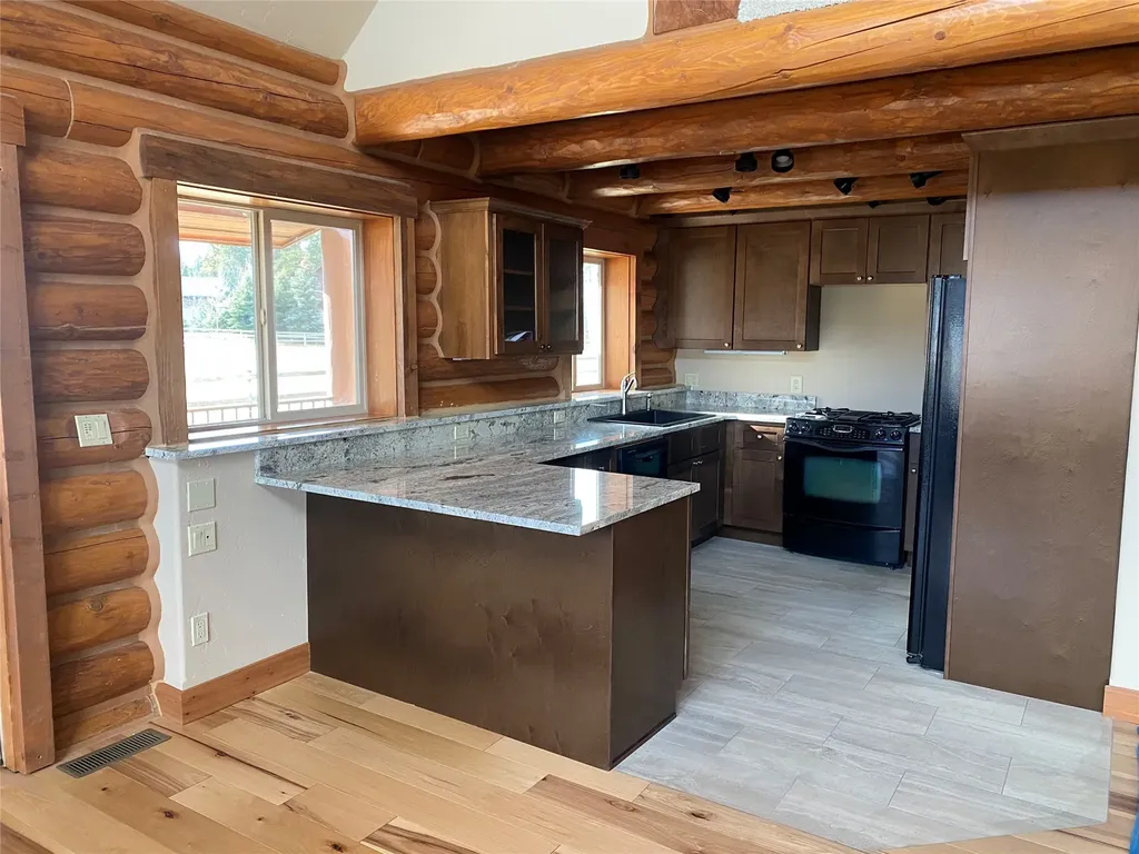1040 Cowboy Way Columbia Falls MT 59912