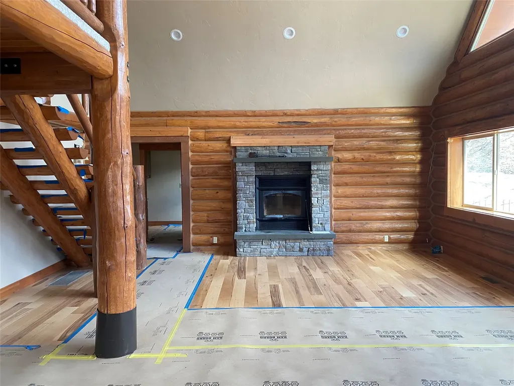 1040 Cowboy Way Columbia Falls MT 59912