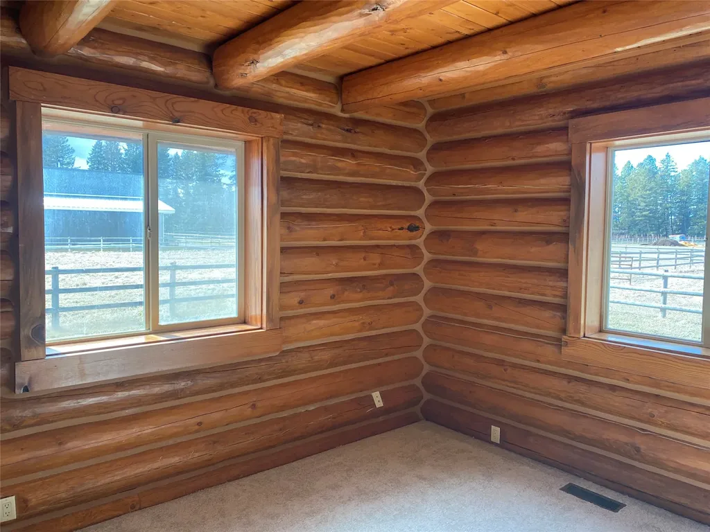 1040 Cowboy Way Columbia Falls MT 59912