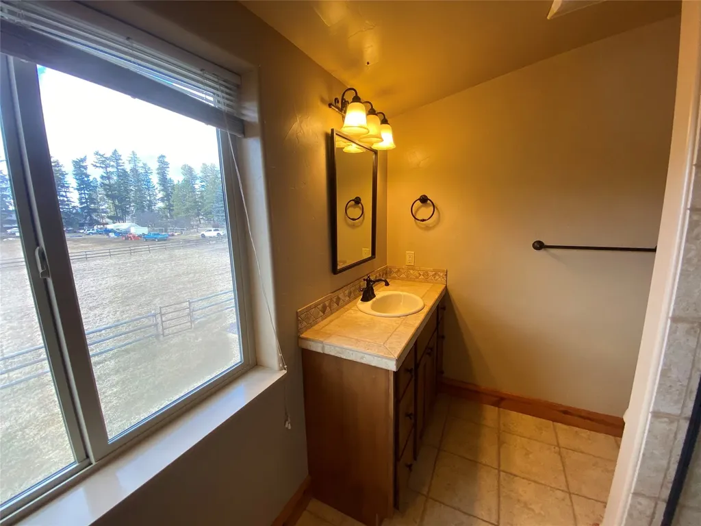 1040 Cowboy Way Columbia Falls MT 59912