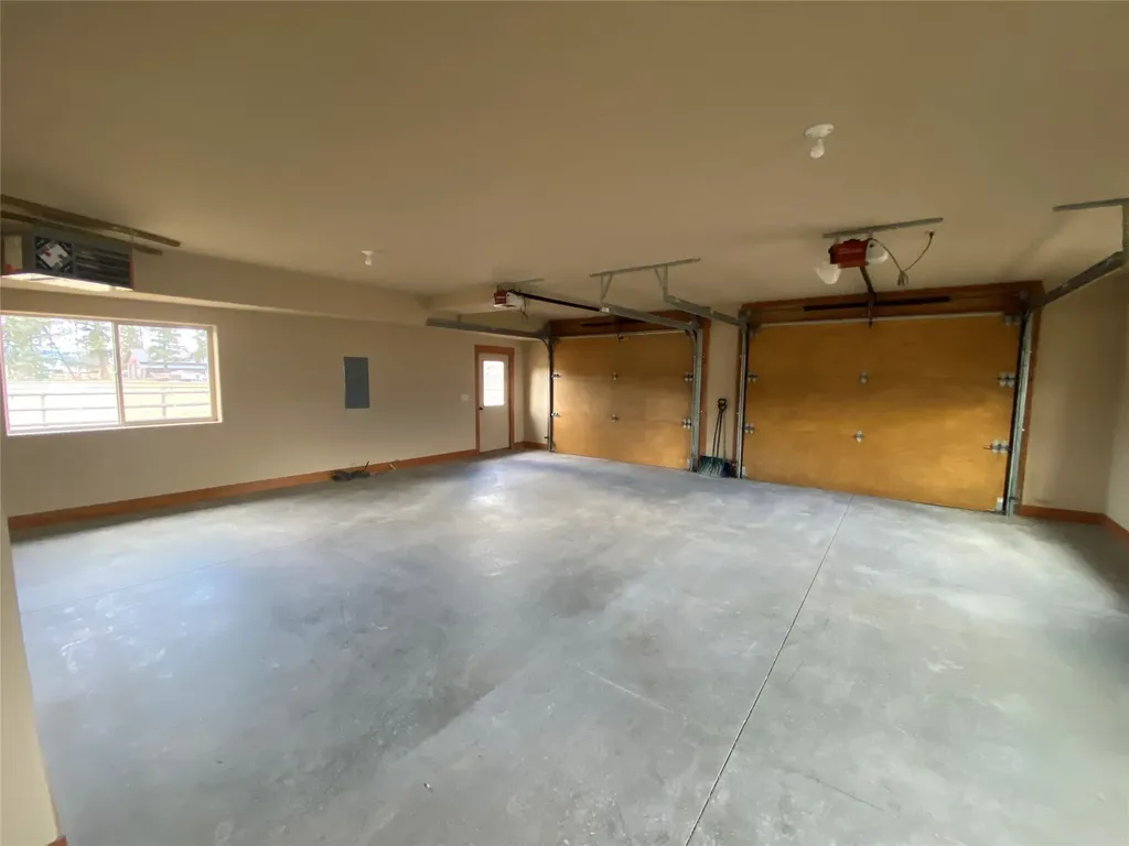 1040 Cowboy Way Columbia Falls MT 59912
