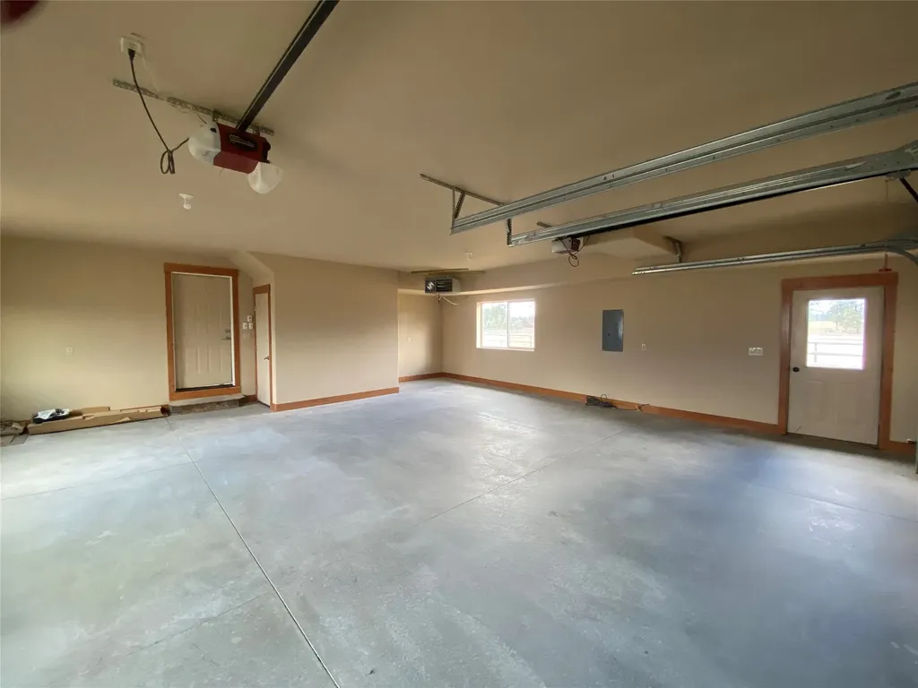 1040 Cowboy Way Columbia Falls MT 59912