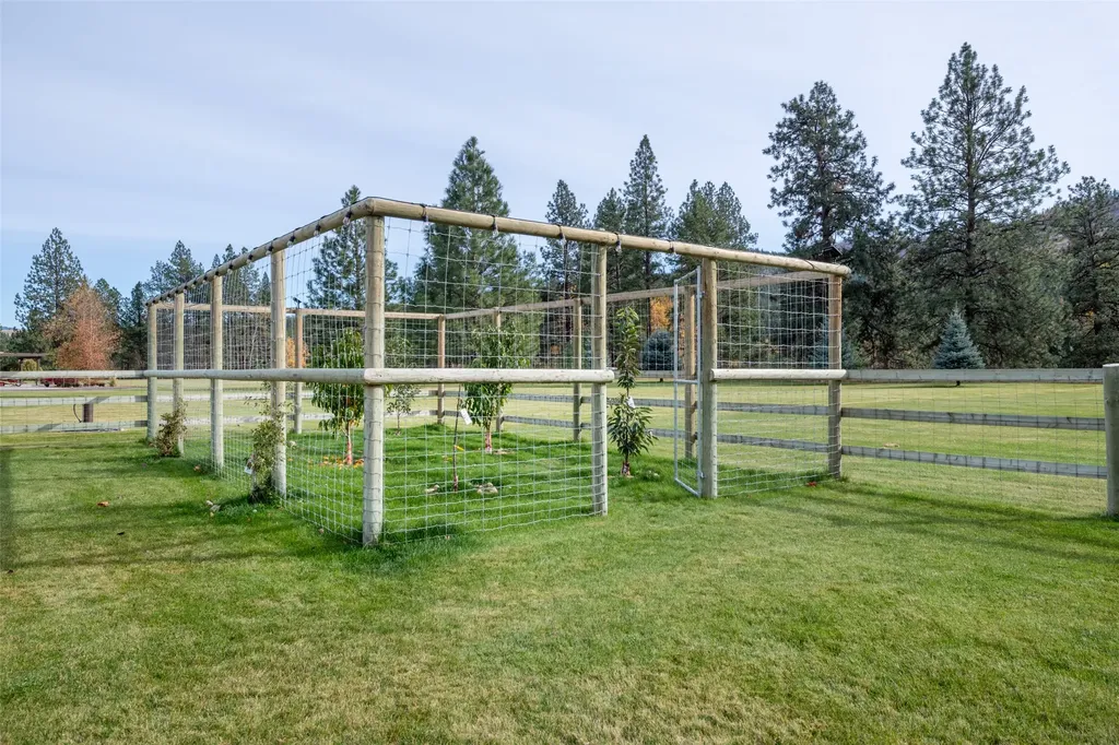 10636 Nez Perce Loop Lolo MT 59847