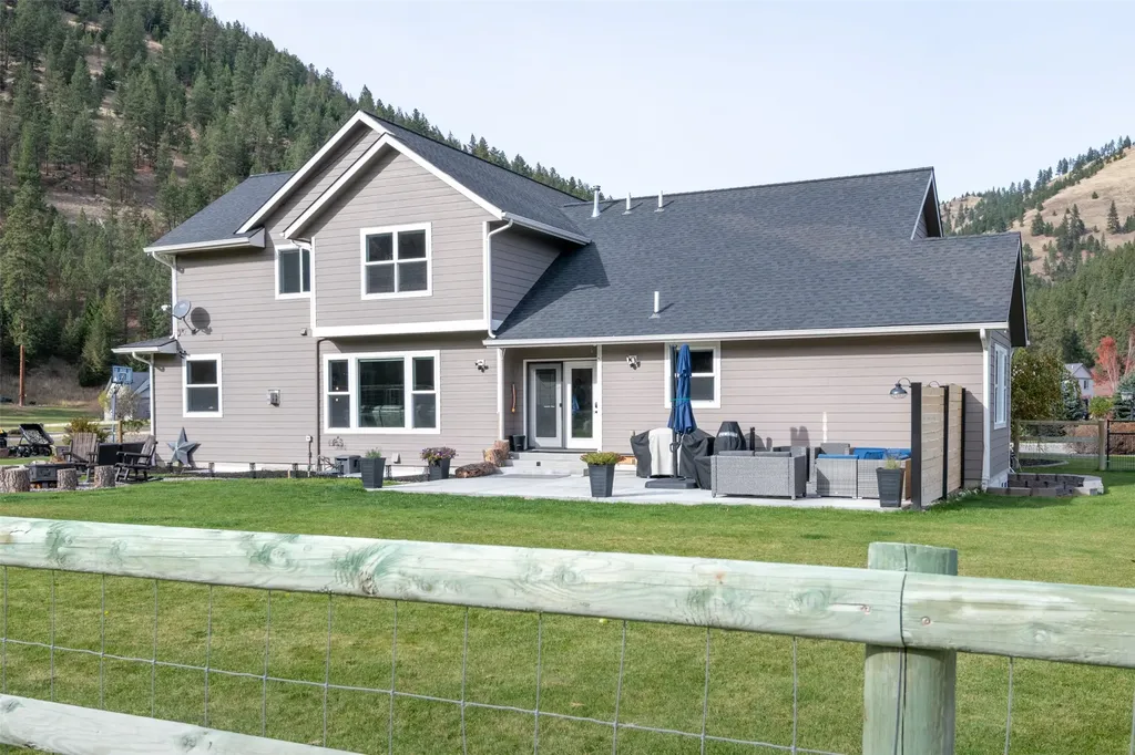 10636 Nez Perce Loop Lolo MT 59847