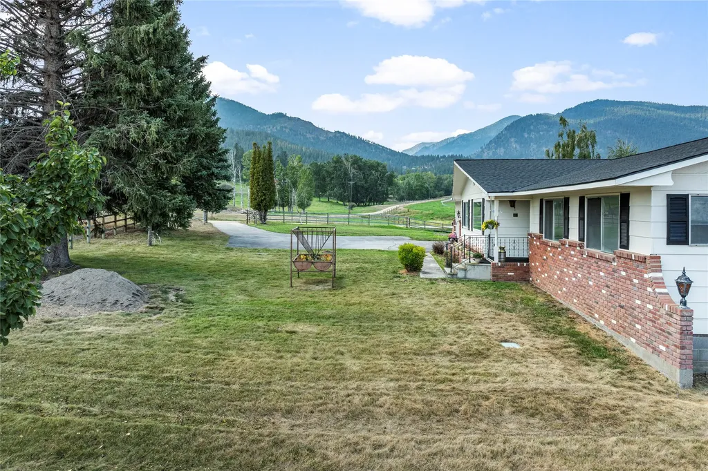 803 Indian Prairie Loop Stevensville MT 59870