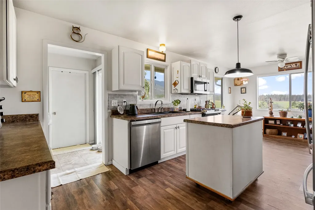 803 Indian Prairie Loop Stevensville MT 59870