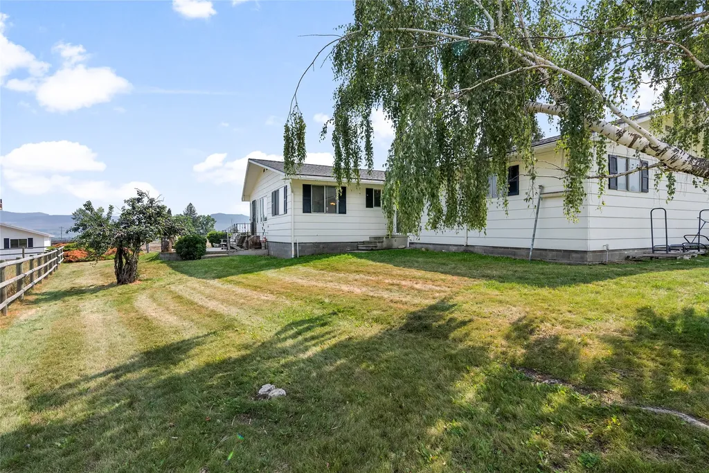 803 Indian Prairie Loop Stevensville MT 59870